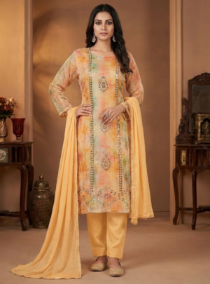 Noor-E-Peela Glass Organza Suit Set